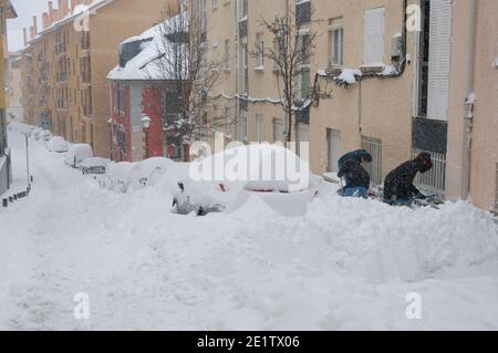 Schneetag in San Lorenzo de El Escorial, Madrid. Stockfoto