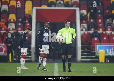 Brentford, Großbritannien. Januar 2021. LONDON, ENGLAND. 9. JANUAR Robinson schaut während des FA Cup-Spiels zwischen Brentford und Middlesbrough im Brentford Community Stadium, Brentford am Samstag, 9. Januar 2021. (Quelle: Federico Maranesi) Quelle: MI News & Sport /Alamy Live News Stockfoto