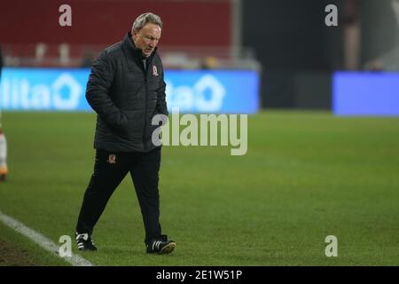 Brentford, Großbritannien. Januar 2021. LONDON, ENGLAND. 9. JANUAR Neil Warnock von Middlesbrough schaut während des FA Cup-Spiels zwischen Brentford und Middlesbrough am Samstag, 9. Januar 2021 im Brentford Community Stadium, Brentford, an. (Quelle: Federico Maranesi) Quelle: MI News & Sport /Alamy Live News Stockfoto