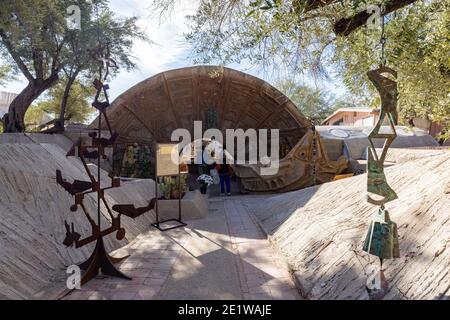 Phoneix, 2. JAN 2021 - Sonnenansicht der Cosanti Originals Stockfoto