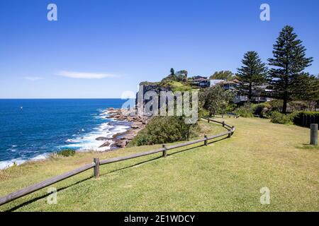 Bangalley Head und Bangalley Reserve zwischen Whale Beach und Avalon Beach in Sydney, in der jurassic Ära und eine beliebte Buschwanderung gebildet Stockfoto