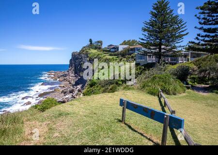 Bangalley Head und Bangalley Reserve zwischen Whale Beach und Avalon Beach in Sydney, in der jurassic Ära und eine beliebte Buschwanderung gebildet Stockfoto