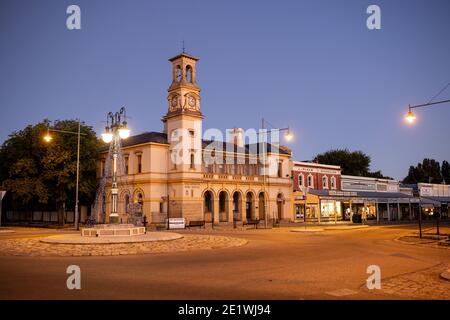 Nachtansicht des historischen Postamtes in Beechworth, Victoria, Australien Stockfoto