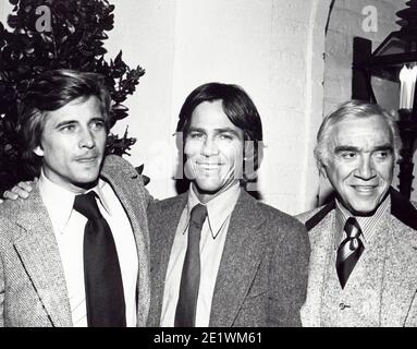 DIRK BENEDICT mit Richard Hatch und Lorne Greene Credit: Ralph Dominguez/MediaPunch Stockfoto