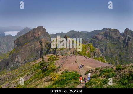 Wanderweg PR1 vom Pico Do Arieiro zum Pico Ruivo, Madeira, Portugal Stockfoto