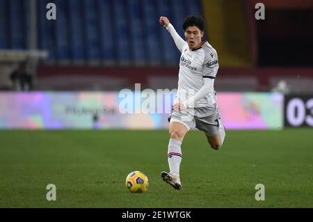 Genua, Italien. Januar 2021. Genova, Italien, Luigi Ferraris Stadion, 09. Januar 2021, Takehiro Tomiyasu (Bologna) während Genua CFC vs Bologna FC - Italienisch Fußball Serie A Spiel Kredit: Danilo Vigo/LPS/ZUMA Wire/Alamy Live News Stockfoto