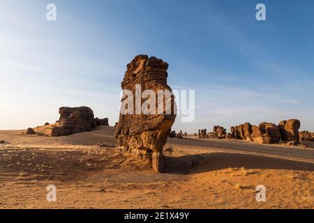 Erodierte, zerklüftete Felsformationen, Ennedi-Plateau, Tschad Stockfoto