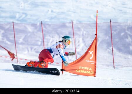 Scuol, Schweiz. Januar 2021. 09.01.2021, Scuol, Alpin Worldcup, FIS Snowboard Alpin Worldcup Scuol, KUMMER Patrizia (SUI) Quelle: SPP Sport Pressefoto. /Alamy Live Nachrichten Stockfoto