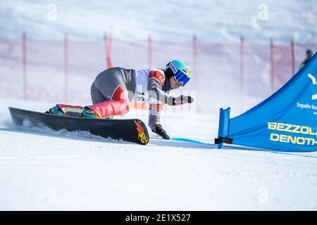 Scuol, Schweiz. Januar 2021. 09.01.2021, Scuol, Alpin Worldcup, FIS Snowboard Alpin Worldcup Scuol, HOCHREITER Melanie (GER) Quelle: SPP Sport Pressefoto. /Alamy Live Nachrichten Stockfoto