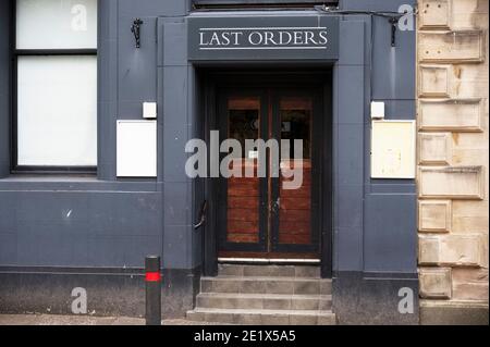 Glasgow, Schottland, Großbritannien, 11. Oktober 2020, Central Scotland Pubs und Bars geschlossen von der schottischen Regierung wegen Anstieg der Covid-19 Fälle Stockfoto