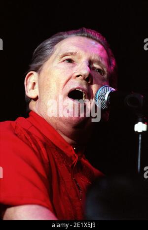 Jerry Lee Lewis auf der Bühne beim Legends of Rock N Roll Konzert in der Wembley Arena in London, Großbritannien. Juli 1998 Stockfoto