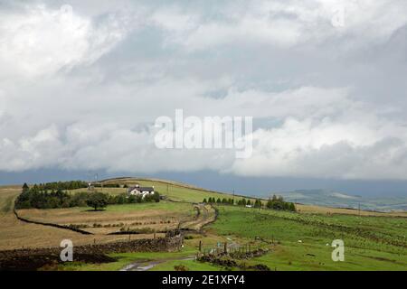 Sturmwolken über Bowstonegate Lyme Handley Lyme Park angesehen Von sponds Hill Cheshire England Stockfoto