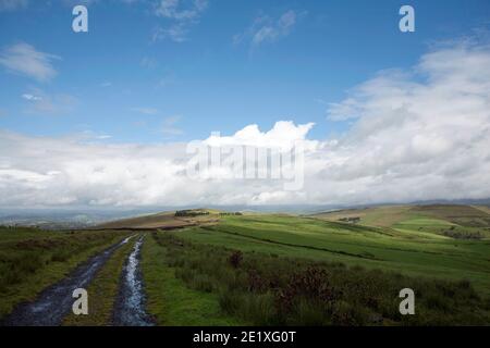 Sturmwolken über Bowstonegate Lyme Handley Lyme Park angesehen Von sponds Hill Cheshire England Stockfoto