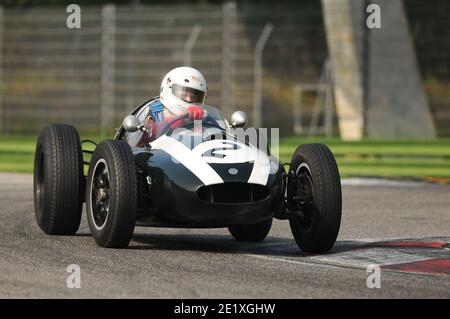 Imola Italien - 20. Oktober 2012: Unbekannt fahren die Cooper T45 - 51 während der Trainingseinheit auf Imola Circuit bei der Veranstaltung Luigi Musso Historic GP 2012, I Stockfoto
