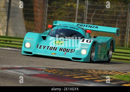 Imola Italien - 20. Oktober 2012: Porsche 962 gefahren von Scott Aaron und Dreelan Tommy während der Trainingseinheit auf Imola Circuit bei der Veranstaltung Luigi Musso H Stockfoto