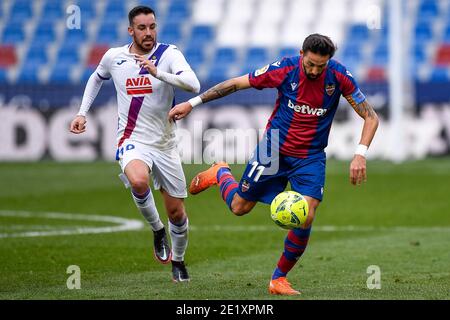 VALENCIA, SPANIEN - JANUAR 10: Edu Exposito von SD Eibar, Morales von Levante während des La Liga Santander Spiels zwischen Levante UD und SD Eibar in Estad Stockfoto