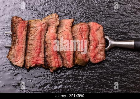 Steak auf Schiefer Stockfoto