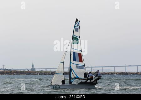 Segeln bei den Olympischen Spielen in Rio 2016. Die französischen Segler Sarah Steyaert und Aude Compan bei der 49er FX Klasse. Damen Skiff Segelboot Team Frankreich. Stockfoto