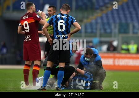 Rom, Italien. Januar 2021. ROM, Italien - 10.01.2021: DARMIAN VERLETZT während der italienischen Serie A Liga 2020-2021 Fußballspiel zwischen AS ROMA gegen FC INTER, im Olympiastadion in Rom. Kredit: Unabhängige Fotoagentur/Alamy Live Nachrichten Stockfoto