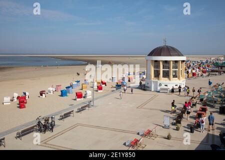 Promenade und Bandstand auf der Insel Borkum, Ostfriesische Insel, ostfriesland, Niedersachsen, Deutschland, Europa Stockfoto