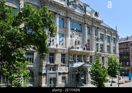 Budapest, Ungarn: Vorderansicht der Franz Liszt Musikakademie, der renommierten Musikuniversität und der Konzerthalle, Jugendstilgebäude Stockfoto