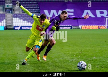 ANTWERPEN, BELGIEN - JANUAR 10: Alessio Castro-Montes von KAA Gent, Yan Vorogovskiy von Beerschot v.a. während des Pro League-Spiels zwischen Beerschot VA Stockfoto