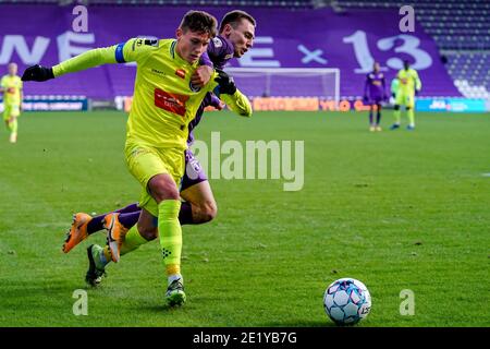 ANTWERPEN, BELGIEN - JANUAR 10: Alessio Castro-Montes von KAA Gent, Yan Vorogovskiy von Beerschot v.a. während des Pro League-Spiels zwischen Beerschot VA Stockfoto