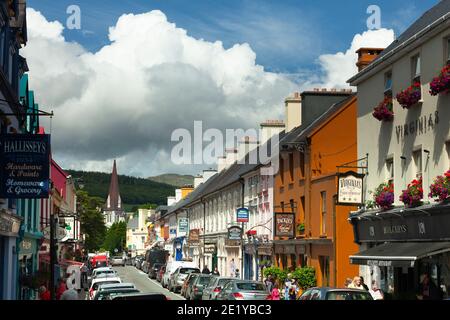 Hauptstraße in Kenmare Stadt am Wild Atlantic Way Auf dem Ring of Kerry in Irland Stockfoto