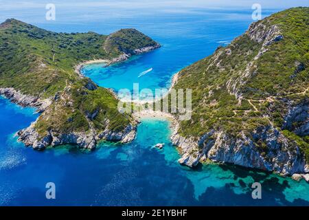 Korfu, Griechenland. Luftaufnahme des Strandes von Porto Timoni. Stockfoto