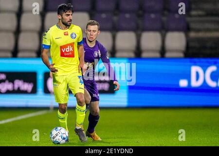 ANTWERPEN, BELGIEN - JANUAR 10: Pierre Bourdin von Beerschot V.A., Tom Pietermaat von Beerschot V. A. während des Pro League-Spiels zwischen Beerschot VA A. Stockfoto