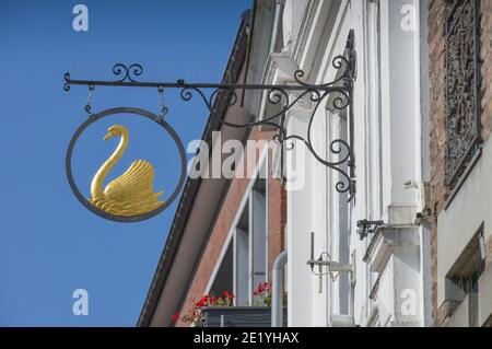 Aushaengeschild, Brauhaus Goldener Schwan, Markt, Aachen, Nordrhein-Westfalen, Deutschland Stockfoto