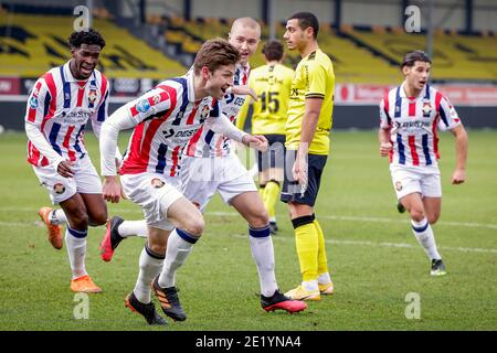 VENLO, NIEDERLANDE - JANUAR 10: Jan Arie van der Heijden von Willem II. Feiert den 0-1 mit Sebastian Holmen von Willem II, Kwasi Wriedt von Willem Stockfoto