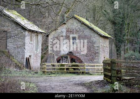 Ashford Bobbin Mill am Südufer des Flusses Wye im Derbyshire Peak District National Park Stockfoto