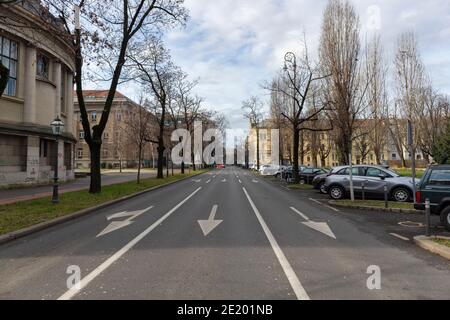 Zagreb, Kroatien - 1. Januar 2021: Schöne, alte und leere Straßen der Stadt Zagreb am ersten Tag des Jahres 2021 Stockfoto