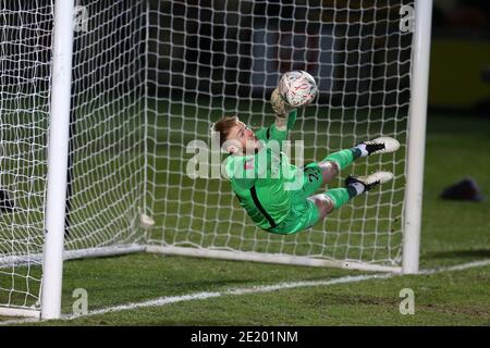 Newport, South Wales, Großbritannien. Januar 2021. Jason Steele, der Torwart von Brighton & Hove Albion, rettet die Endstrafe im Elfmeterschießen von Newports Scot Bennett, um das Spiel für Brighton zu gewinnen. Der Emirates FA Cup, 3. Spielrunde, Newport County gegen Brighton & Hove Albion bei der Rodney Parade in Newport, South Wales am Sonntag, 10. Januar 2021. Dieses Bild darf nur für redaktionelle Zwecke verwendet werden. Nur redaktionelle Verwendung, Lizenz für kommerzielle Nutzung erforderlich. Keine Verwendung in Wetten, Spiele oder einem einzigen Club / Liga / Spieler Publikationen. PIC von Andrew Orchard / Andrew Orchard Sport Fotografie / Alamy Liv Stockfoto