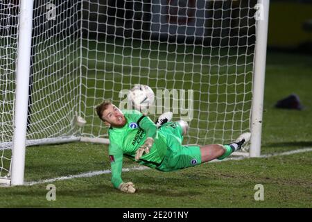Newport, South Wales, Großbritannien. Januar 2021. Jason Steele, der Torwart von Brighton & Hove Albion, rettet die Endstrafe im Elfmeterschießen von Newports Scot Bennett, um das Spiel für Brighton zu gewinnen. Der Emirates FA Cup, 3. Spielrunde, Newport County gegen Brighton & Hove Albion bei der Rodney Parade in Newport, South Wales am Sonntag, 10. Januar 2021. Dieses Bild darf nur für redaktionelle Zwecke verwendet werden. Nur redaktionelle Verwendung, Lizenz für kommerzielle Nutzung erforderlich. Keine Verwendung in Wetten, Spiele oder einem einzigen Club / Liga / Spieler Publikationen. PIC von Andrew Orchard / Andrew Orchard Sport Fotografie / Alamy Liv Stockfoto