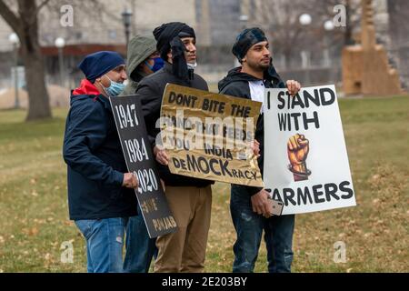 St. Paul, Minnesota. Sikh-Amerikaner halten eine Protestkundgebung ab, um die Bauern gegen die Agrargesetze in Indien zu retten. Stockfoto