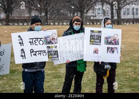 St. Paul, Minnesota. Sikh-Amerikaner halten eine Protestkundgebung ab, um die Bauern gegen die Agrargesetze in Indien zu retten. Stockfoto