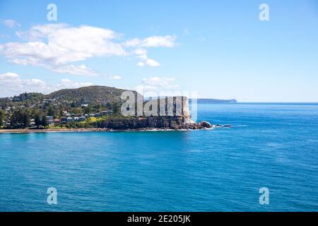 Blick von Bilgola Kopf identifiziert Avalon Beach, Bangalley Head und die NSW Central Coast im Hintergrund, Sydney, Australien Stockfoto