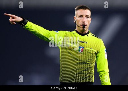 Turin, Italien. Januar 2021. TURIN, ITALIEN - 10. Januar 2021: Schiedsrichter Davide Massa Gesten während der Serie A Fußballspiel zwischen Juventus FC und US Sassuolo. FC Juventus gewann 3-1 gegen US Sassuolo. (Foto von Nicolò Campo/Sipa USA) Quelle: SIPA USA/Alamy Live News Stockfoto