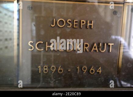 Los Angeles, Kalifornien, USA 10. Januar 2021 EINE allgemeine Sicht auf die Atmosphäre von Joseph Schildkrauts Grab/Nische im Beth Olam Mausoleum auf dem Hollywood Forever Cemetery am 10. Januar 2021 in Los Angeles, Kalifornien, USA. Foto von Barry King/Alamy Stockfoto Stockfoto