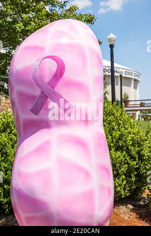 Alabama Dothan Peanut Hauptstadt der Welt riesige rosa Erdnuss, Civic Center Zentrum Fiberglas Skulptur, Stockfoto