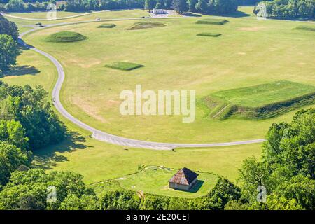 Alabama Moundville Archaeological Park Site, Kultur der mittleren Mississippi-Ära Indianer, historisches Dorfmuseum, Luftaufnahme von oben Stockfoto