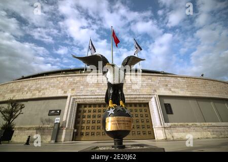 Statue des schwarzen Adlers und Besiktas Vodafone Park Stadium Stockfoto