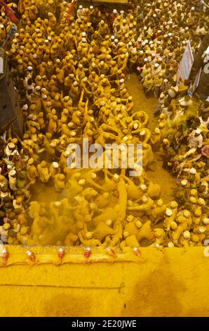 Bhandara das Kurkuma oder haldi Duschen Festival von jejuri Maharashtra, Indien. Stockfoto