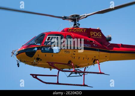 G-ORKY Airbus Helicopters H125 / Eurocopter AS350 B2 Kabelprüfung in der Nähe von Allerwash, Northumberland Stockfoto
