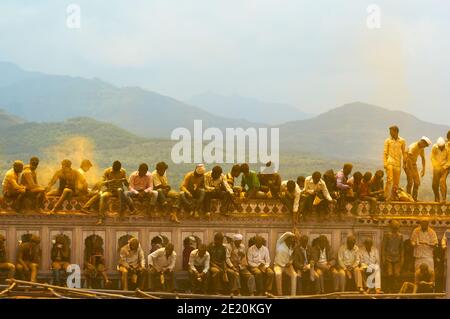 Bhandara das Kurkuma oder haldi Duschen Festival von jejuri Maharashtra, Indien. Stockfoto