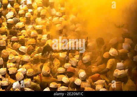 Bhandara das Kurkuma oder haldi Duschen Festival von jejuri Maharashtra, Indien. Stockfoto