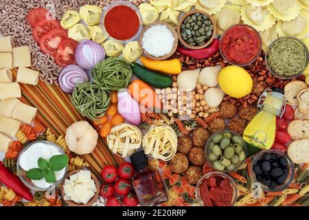 Clean Eating Flexitarian mediterrane Ernährung Ernährung mit einer großen Sammlung von Lebensmitteln. Cholesterinarme Lebensmittel für ein gesundes Leben. Stockfoto