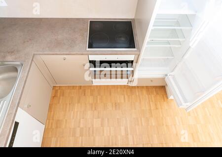 Hausküche zu Hause von oben in der Schweiz. Stockfoto